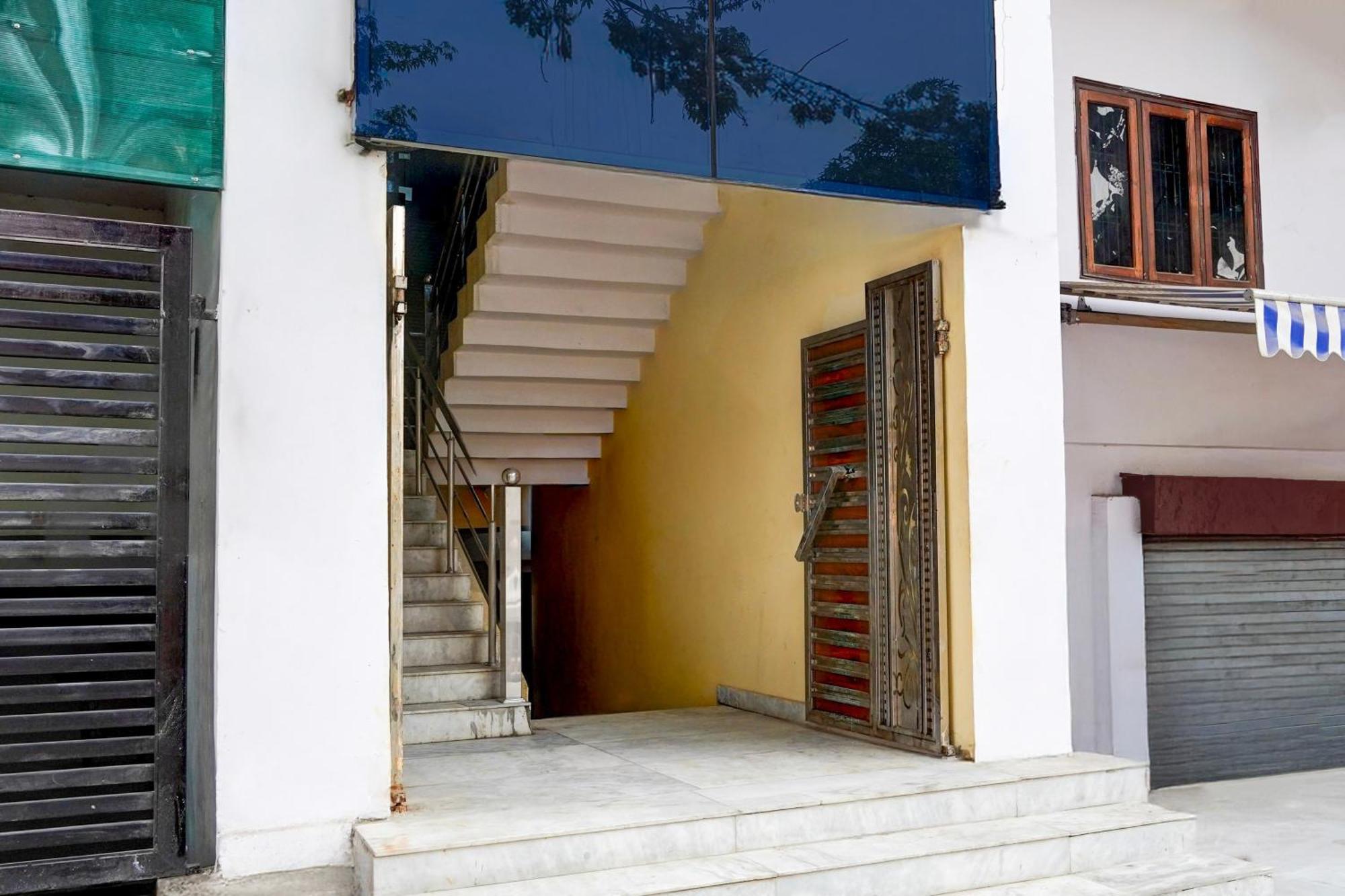 Super Collection O Govind Vihar Matiyari Formerly Saffron Chinhat Eksteriør bilde